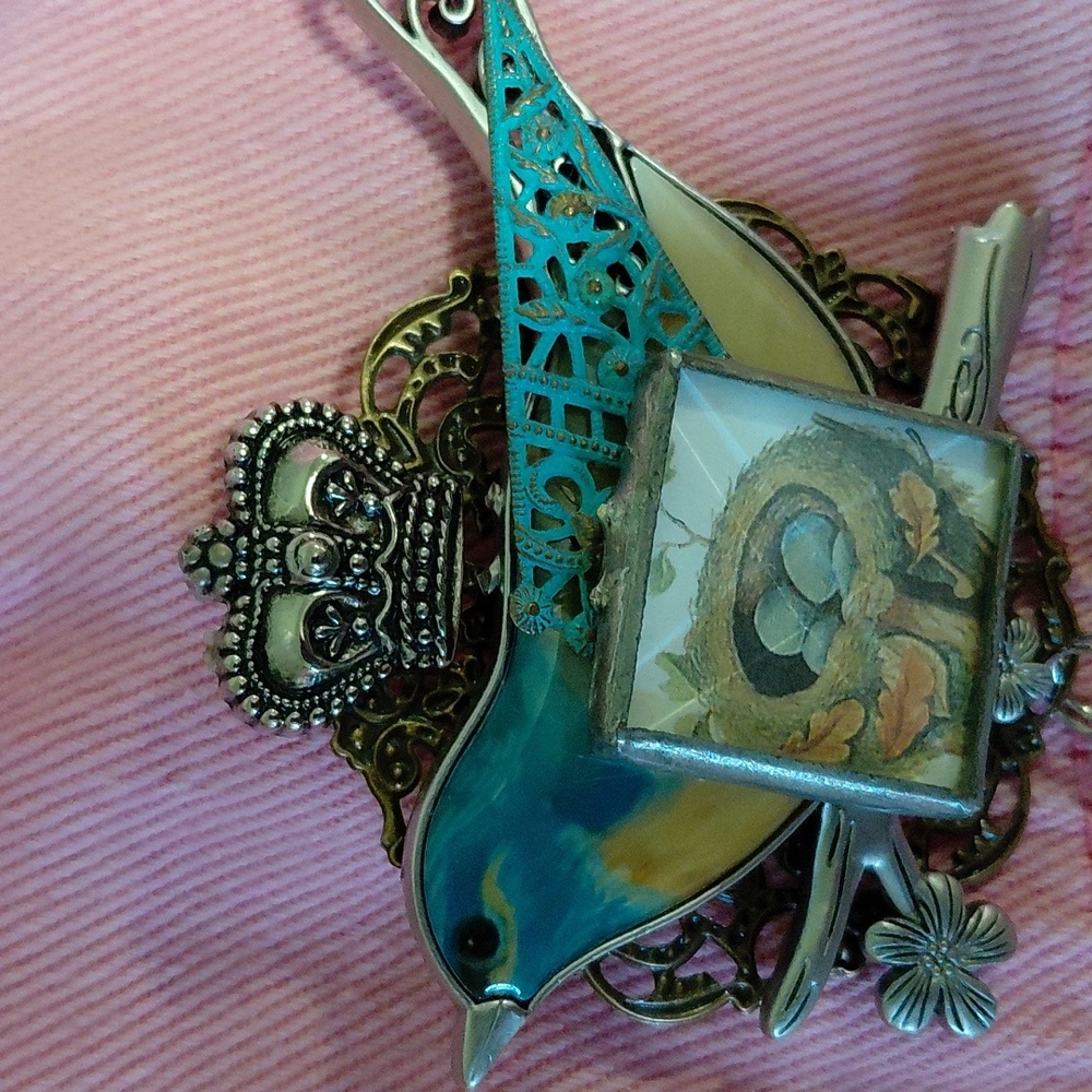 Artisan Bird Brooch - Picture 4 of 6